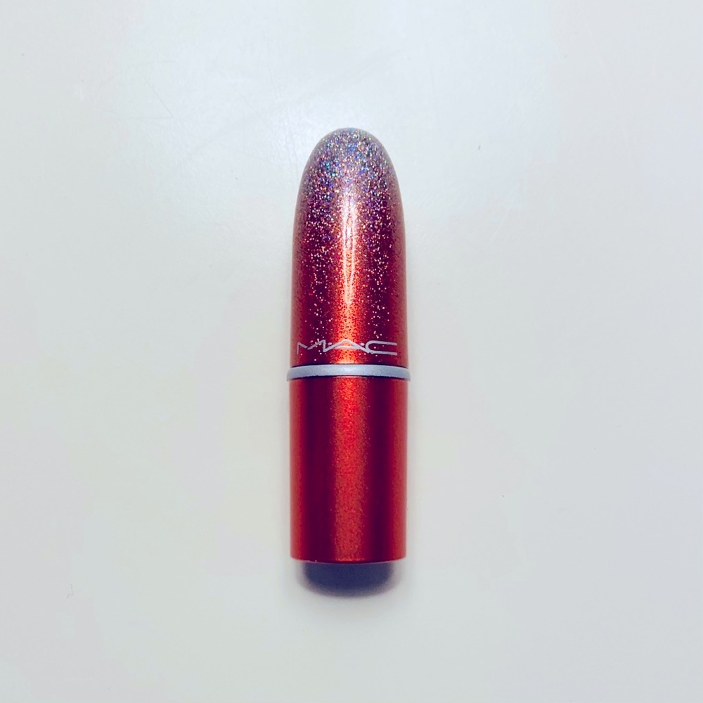 M.A.C mini Vegas volt, amplified creme lipstick